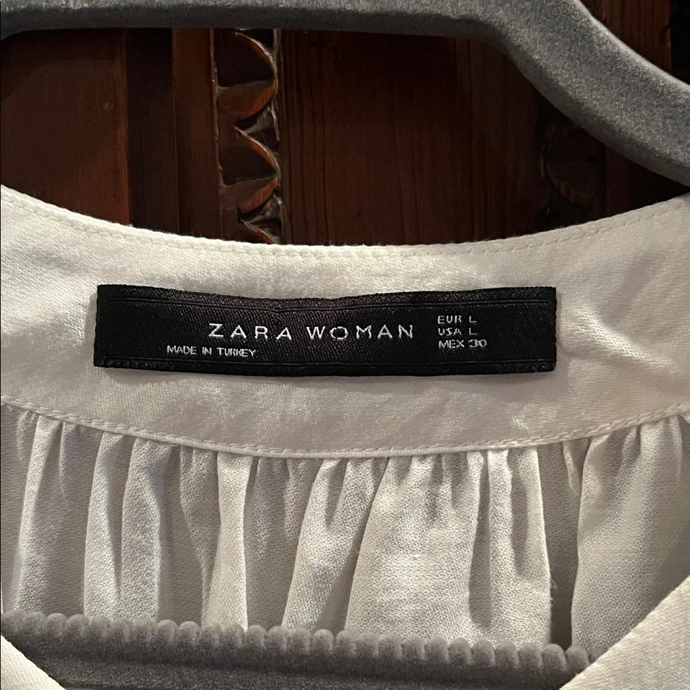 Zara Cream Button-Up Blouse - Picture 2 of 4
